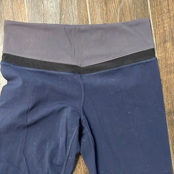 🧘♀️ Athleta Leggings - Size Medium - Navy, Purple, and Black - Inseam 25” - Picture 3 of 5